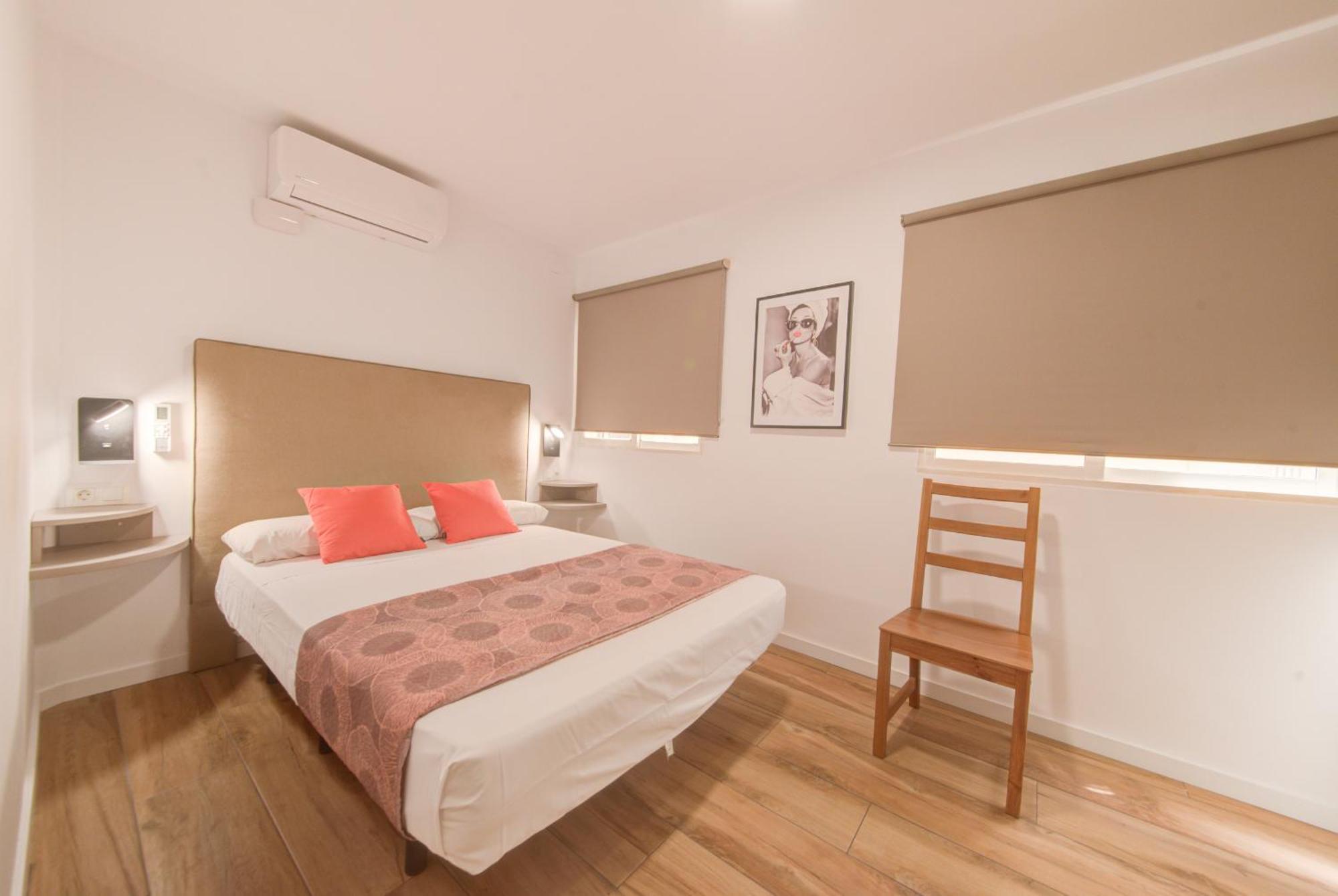 Beds & Breaks - Marina Beach Valencia Luaran gambar